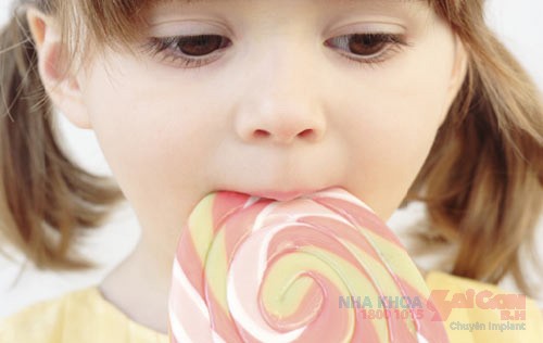 Những điều cần biết trước khi tiến hành nhổ răng cho bé ?