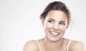 Răng sứ Emax là gì? Có tốt cho người dùng không?